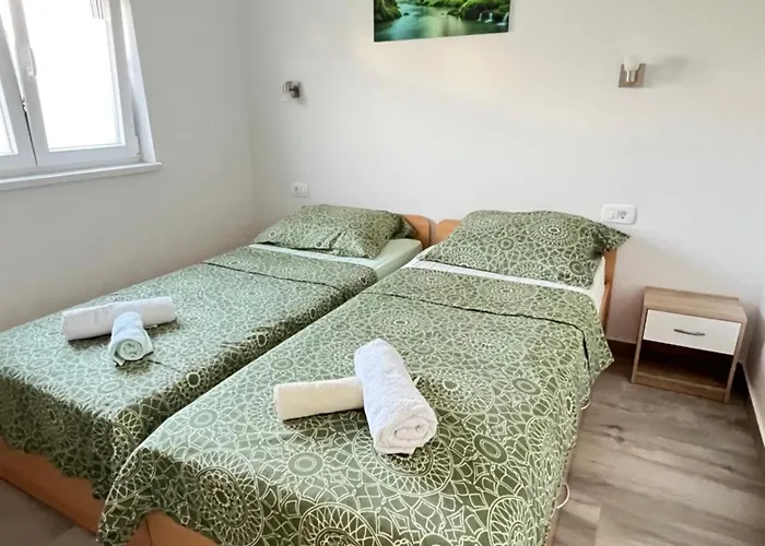 Lily Apartman
