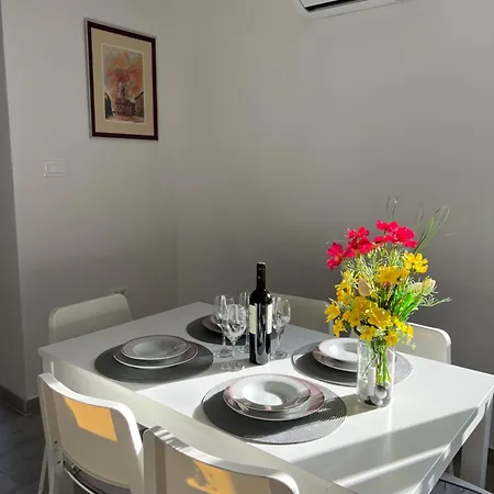 Lily Apartment *